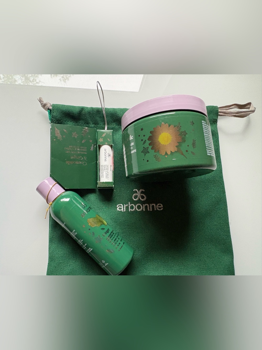 Arbonne Chamomile Ginger Moisturizing Set - hydrating gelee, shower gel & tinted